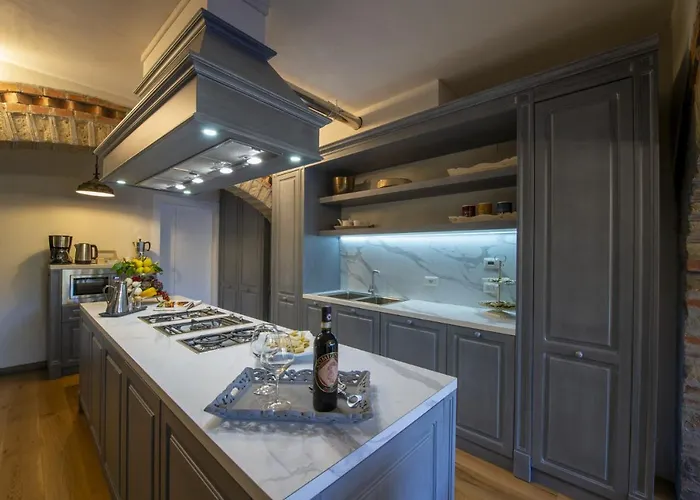 Il Giardino - Teloni * グレーヴェ・イン・キアンティ